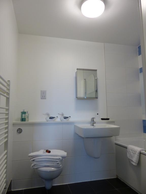 Linx Apartments Skyline Plaza Бейсингсток Екстериор снимка